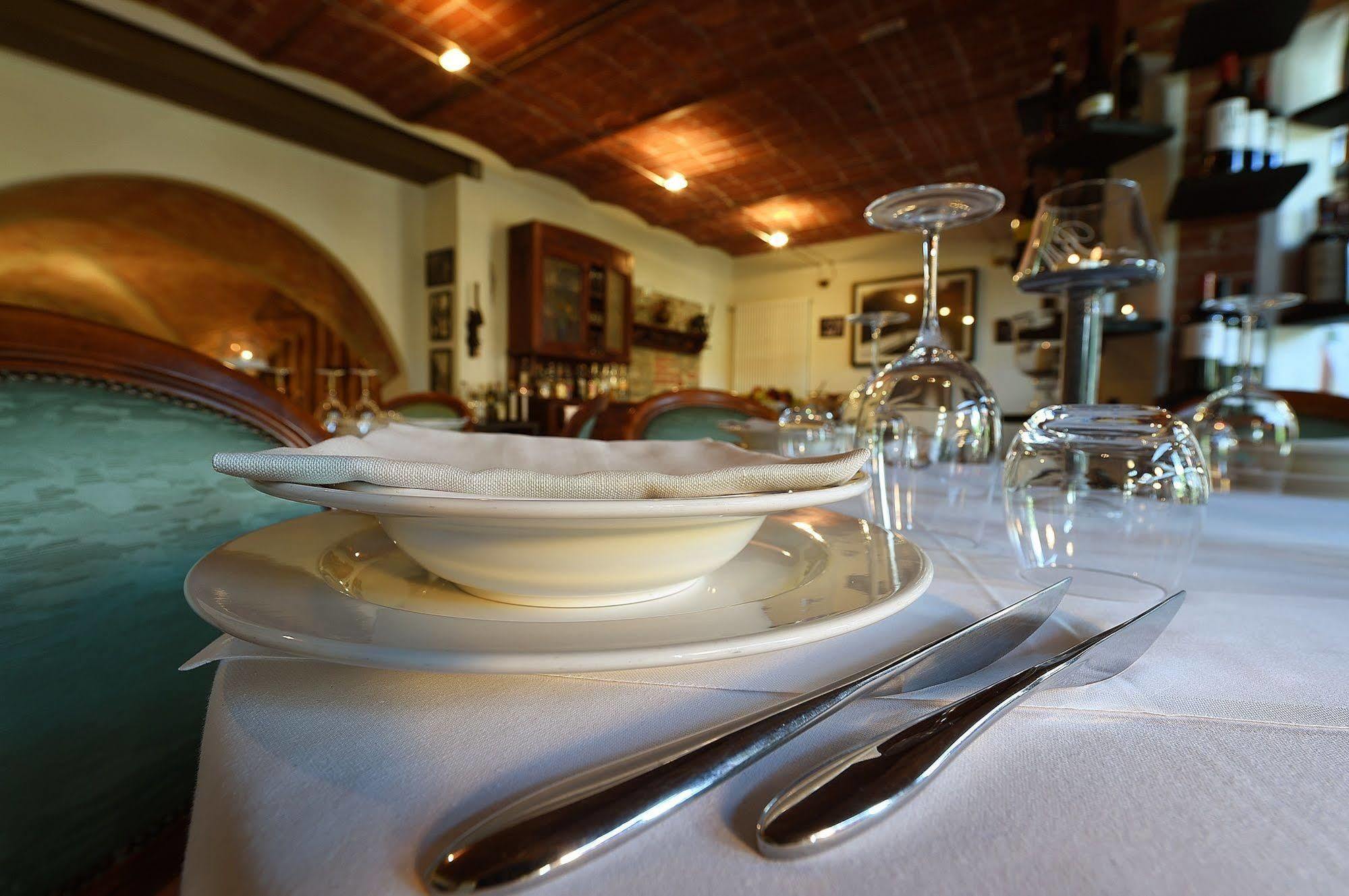 Agriturismo San Martino Clavesana Bagian luar foto
