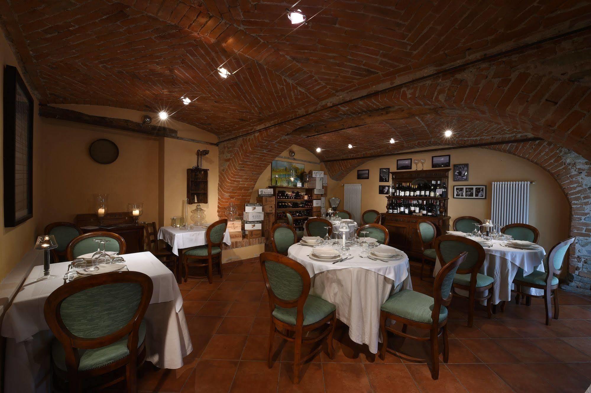 Agriturismo San Martino Clavesana Bagian luar foto