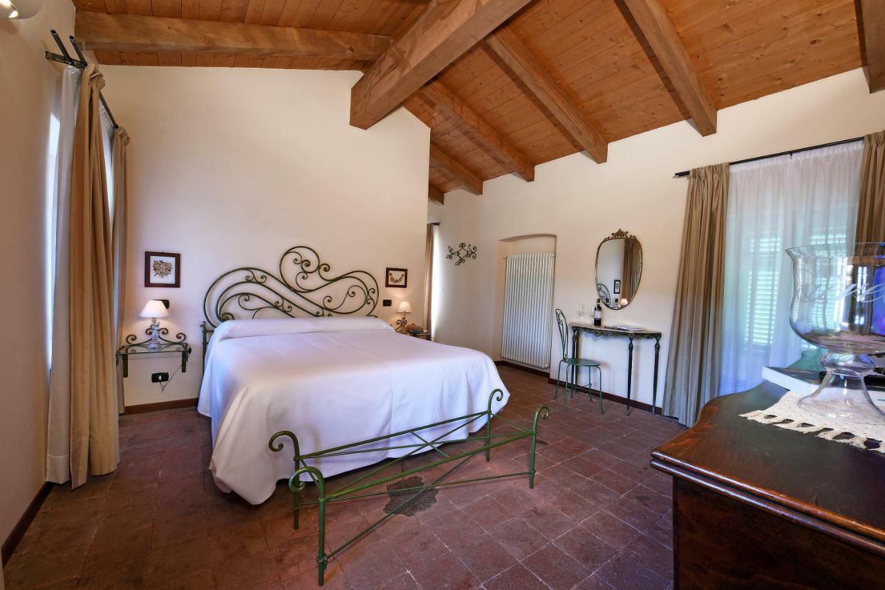 Agriturismo San Martino Clavesana Bagian luar foto